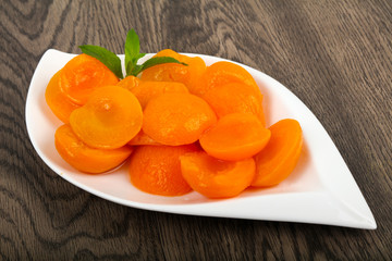 Canned apricots