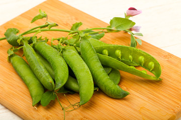 Ripe green peas