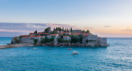 Obraz premium Wonderful Sunset at Saint Stephen (Sveti Stefan), Adriatic Sea, Balkan Peninsula, Montenegro, Europe