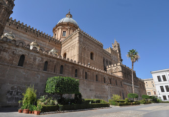 Fototapeta na wymiar Cathedral church in Palermo