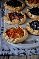 Galette with tomatoes and mushrooms