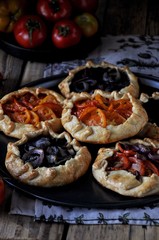 Galette with tomatoes and mushrooms