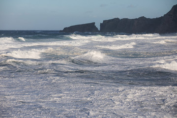 Breaking wave with spray
