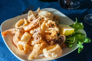 Dish of crispy fried squid and shrimps
