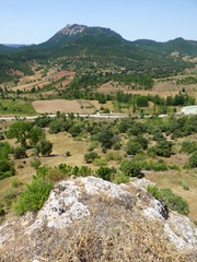 Fototapeta na wymiar Riopar Viejo es una pequeña localidad y mirador en Riopar, sierra de Alcaraz, en Albacete, dentro de la comunidad autónoma de Castilla La Mancha (España)