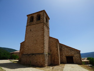 Riopar Viejo es una pequeña localidad  y mirador en Riopar, sierra de Alcaraz, en Albacete, dentro de la comunidad autónoma de Castilla La Mancha (España)