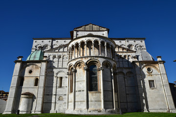 Fototapeta na wymiar Chevet du Duomo à Lucca en Toscane, Italie