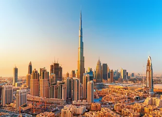 Papier Peint photo autocollant Dubai DUBAI, ÉMIRATS ARABES UNIS-18 FÉVRIER 2017 : Beau centre-ville de Dubaï au coucher du soleil, Dubaï, Émirats Arabes Unis