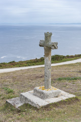 Cruz de piedra en la Ermita de San Adrian (Malpica, La Coruña - España).