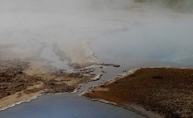 Das blaue Auge am Geysir auf Island