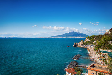 Naklejka premium Landscape Sorrento peninsula, with background volcano Vesuvius