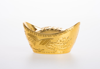 Obraz premium Gold or Chinese gold ingot mean symbols of wealth and prosperity on a background.
