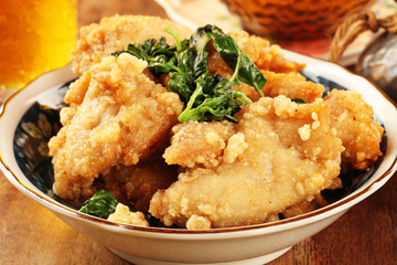 Deep-fried chicken seasoned with pepper and salt