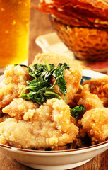 Deep-fried chicken seasoned with pepper and salt
