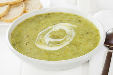 Zucchini Soup with Cream