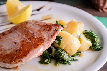 tuna steack meal
