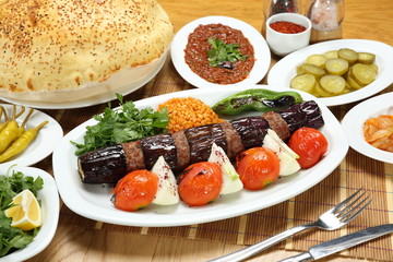 Aubergine kebab, patlıcanlı kebap