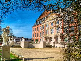 Kurfürstliches Palais im wunderschönem Herbstlicht, Trier