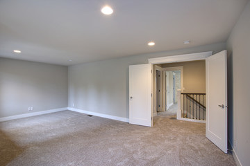 Fototapeta na wymiar New construction home interior. Empty room