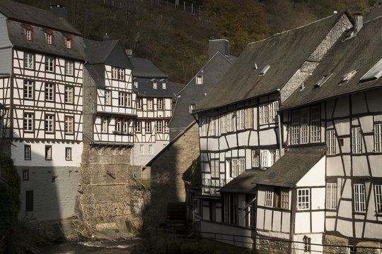 Vakwerkhuizen in Monschau in de Eifel, Duitsland