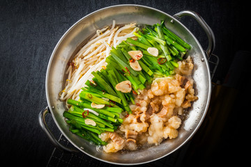 博多もつ鍋　Motsunabe, or giblets cooked in a hot pot