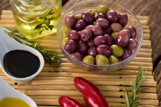 Marinated olives with ingredients