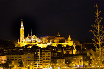 Fototapeta na wymiar View of Matthias Church in Budapest
