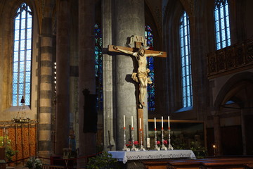 Schwaz Tirol Österreich Pfarrkirche Maria Himmelfahrt Innenraum mit Chor Orgel und Empore