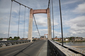 Pont de Cosne-Cours-sur-Loire.