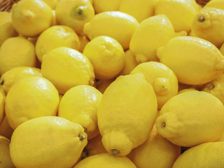 Many ripe yellow lemons.

