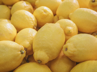 Many ripe yellow lemons.
