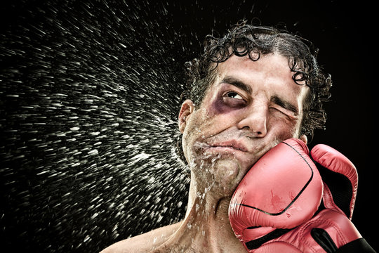 Boxing punched face : plus de 1 100 illustrations et dessins de stock  libres de droits proposés sous licence