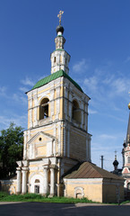 Obraz premium The building of the bell tower of the former Nizhne-Nikolskaya church in Smolensk, Russia