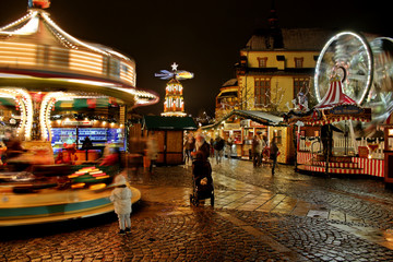 Weihnachtsmarkt auf dem Schlossplatz