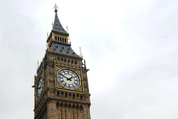 Fototapeta na wymiar Clock tower of the Big Ben, part of the Palace of Westminster, British Parliament, London