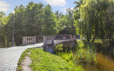Fototapeta na wymiar The bridge on Tortilin Pond. Zelenogradsk, the Kaliningrad regio