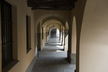Obraz premium Arkaden in Luserna San Giovanni, Piemont