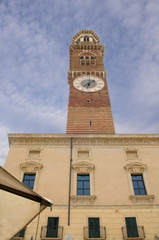 Torre dei Lamberti an Piazza Erbe e Dei Signori, Madonna Verona, Rathausturm Torre Lamberti,...