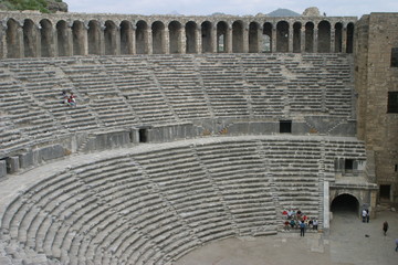Turquía. Aspendos en Antalya, el Teatro Greco-Romano mejor conservado del Mundo.
