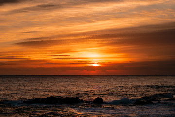 Fototapeta na wymiar Beautiful morning sunrise on the beach.