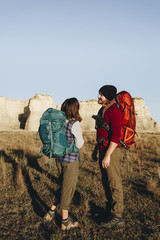 Obraz na płótnie Canvas Couple hiking together in the wilderness