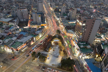 Fototapeta premium seoul night skyline in korea by long exposure 