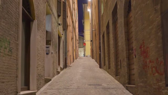 15384_The_narrow_street_and_the_houses_on_the_side_in_Ancona_Italy.mov
