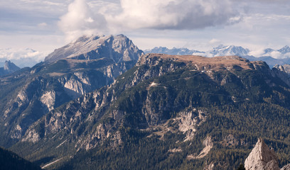 Fototapeta na wymiar Italienische Berglandschaft Col de Varda Bergstation