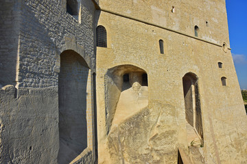 Napoli, Castel sant’Elmo. Castello medievale, 1329, in parte ricavato dalla viva roccia (tufo...