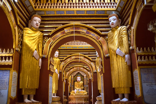 Buddha statues in Thanboddhay Temple, Monywa, Myanmar　モンユワのタウンボッデー寺院