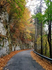 Naklejka premium Strada di montagna