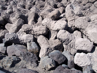 interlocking tetrapod concrete breakwater structures used in coastal defense