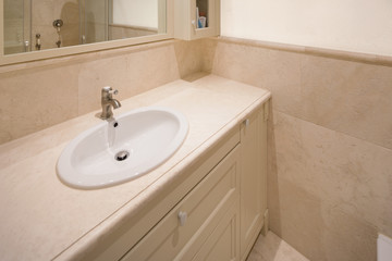 Marble bathroom well finishes