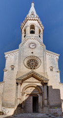 Fototapeta na wymiar Saint-Saturnin-les-Apt - Vaucluse (Eglise)